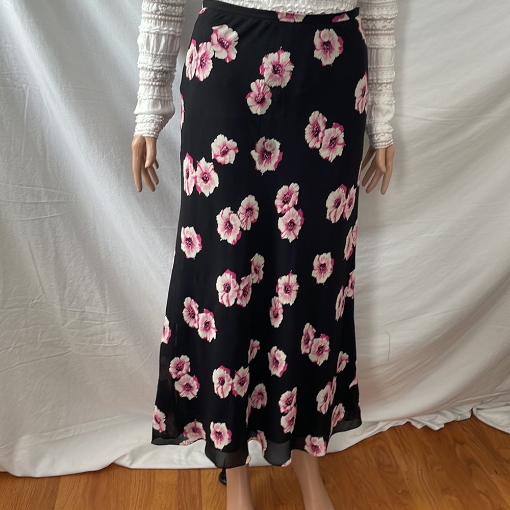 Jones New York 100% silk floral maxi skirt, size 6